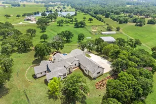 248 Howard Rd, Valley View, TX 76272 - Photo 5