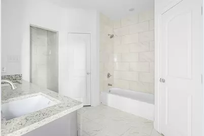 407 E Willingham Street, Cleburne, TX 76031 - Photo 13