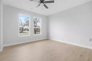 407 E Willingham St, Cleburne, TX 76031 - Photo 9