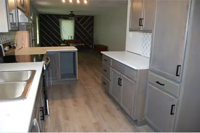 1325 2nd Street, Graham, TX 76450 - Photo 7