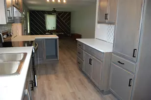 1325 2nd St, Graham, TX 76450 - Photo 7