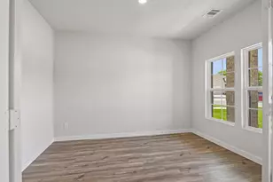 445 Suffolk Dr, Ferris, TX 75125 - Photo 13