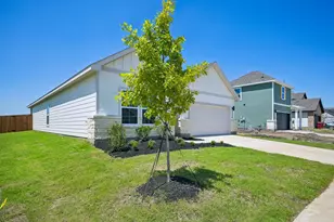 2204 Trailside Dr, Sherman, TX 75092 - Photo 3