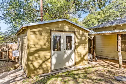 916 Kimbrough Road, Azle, TX 76020 - Photo 33