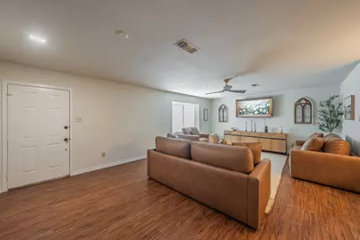 302 W Hale Avenue, Decatur, TX 76234 - Photo 7