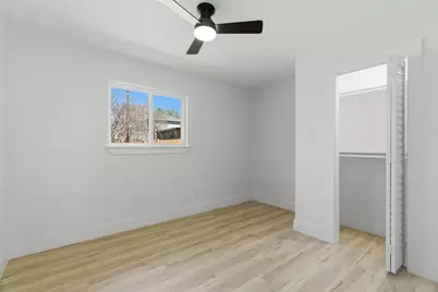 2033 Meadow Glen, Irving, TX 75060 - Photo 21