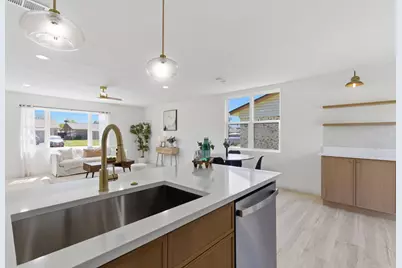 2033 Meadow Glen, Irving, TX 75060 - Photo 15