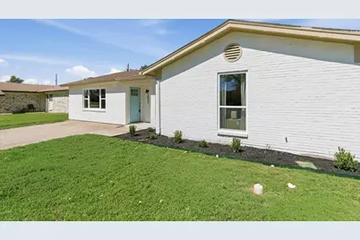 2033 Meadow Glen, Irving, TX 75060 - Photo 5