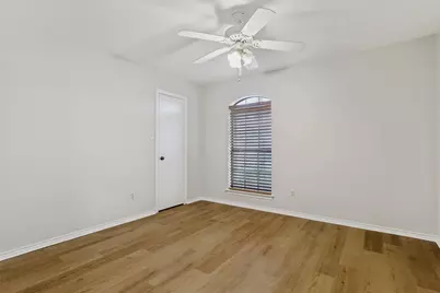 1617 Century Oaks Drive, Lewisville, TX 75077 - Photo 27