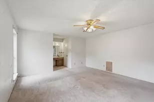 960 Meadowcove Cir, Garland, TX 75043 - Photo 21