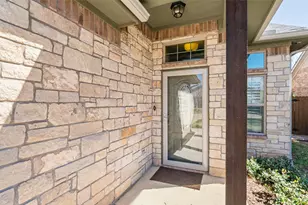 2214 Cobblestone Ct, Granbury, TX 76049 - Photo 5