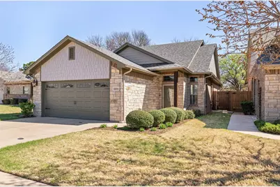 2214 Cobblestone Court, Granbury, TX 76049 - Photo 3