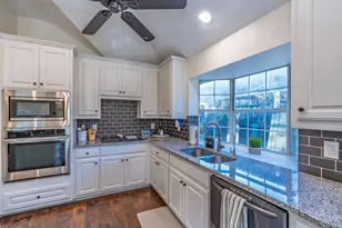 1509 Bridge Water Ln, Mansfield, TX 76063 - Photo 5