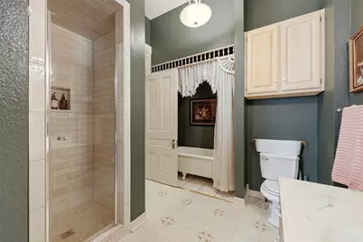 306 E Tarrant Street, Bowie, TX 76230 - Photo 17