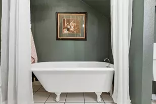 306 E Tarrant St, Bowie, TX 76230 - Photo 19