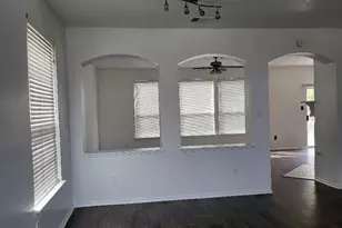 513 Pineview Ln, Fort Worth, TX 76140 - Photo 3