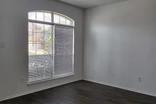 513 Pineview Ln, Fort Worth, TX 76140 - Photo 1