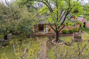 2516 Pinebluff Dr, Dallas, TX 75228 - Photo 3