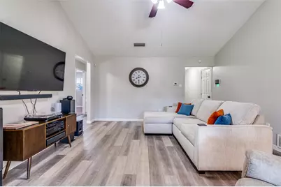 3820 Flamingo Lane, Irving, TX 75062 - Photo 3