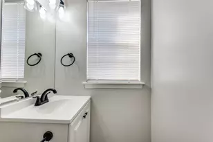 3820 Flamingo Ln, Irving, TX 75062 - Photo 19