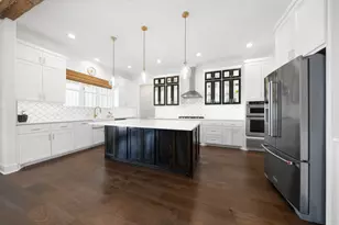 2050 W Elm Mott Dr, Waco, TX 76705 - Photo 9