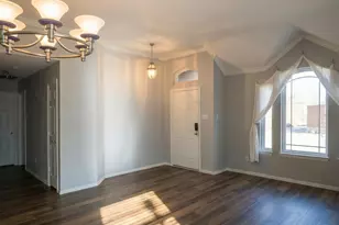 6513 Redwood Ln, The Colony, TX 75056 - Photo 7