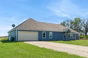 715 Co Rd 4599, Boyd, TX 76023 - Photo 3