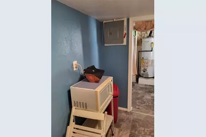 1312 Lagonda Avenue, Fort Worth, TX 76164 - Photo 11