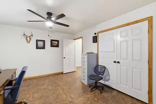 301 Rhoades Ln, Springtown, TX 76082 - Photo 21