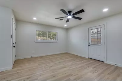 125 W Fuller Drive, Euless, TX 76039 - Photo 19