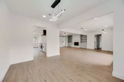 10823 Meadowcliff Lane, Dallas, TX 75238 - Photo 9