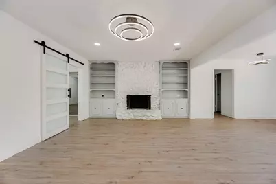 10823 Meadowcliff Lane, Dallas, TX 75238 - Photo 13