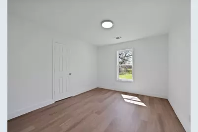 3005 Maple Avenue, Greenville, TX 75402 - Photo 17