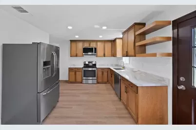 3005 Maple Avenue, Greenville, TX 75402 - Photo 15