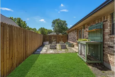 2226 Diamond Oaks Drive, Garland, TX 75044 - Photo 23