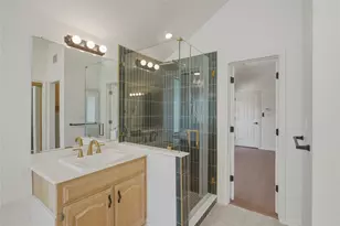 2226 Diamond Oaks Dr, Garland, TX 75044 - Photo 17