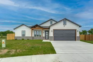 592 Highview Ct, Godley, TX 76044 - Photo 1