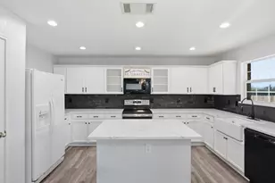 2459 Silverado Trail, Grand Prairie, TX 75052 - Photo 13