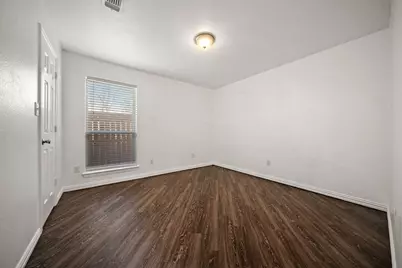 316 E 4th Street #A, Arlington, TX 76010 - Photo 7