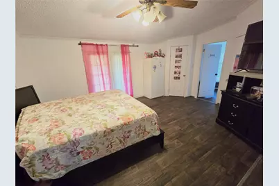 813 W 12th Street, Cameron, TX 76520 - Photo 15