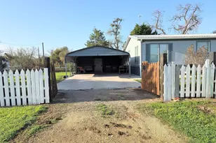 813 W 12th St, Cameron, TX 76520 - Photo 31