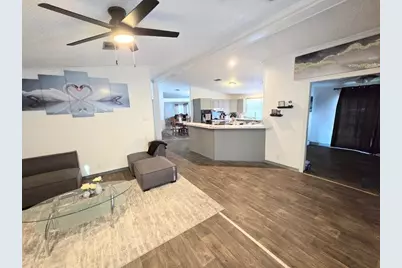 813 W 12th Street, Cameron, TX 76520 - Photo 13