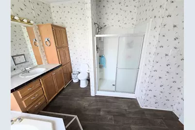 813 W 12th Street, Cameron, TX 76520 - Photo 17