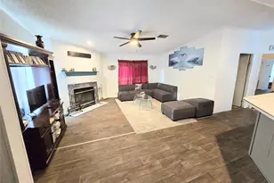 813 W 12th St, Cameron, TX 76520 - Photo 11