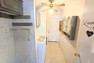 813 W 12th St, Cameron, TX 76520 - Photo 23