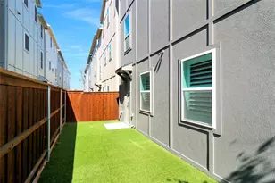 2601 La Altura Ln, Dallas, TX 75212 - Photo 5