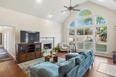 403 Hideaway Court, Euless, TX 76039 - Photo 5