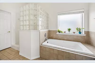 403 Hideaway Court, Euless, TX 76039 - Photo 17