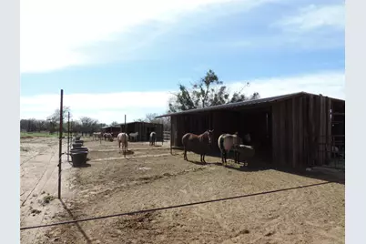 1075 County Road 494, Stephenville, TX 76401 - Photo 37