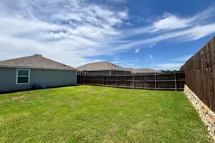 718 Trestle Dr, Princeton, TX 75407 - Photo 11
